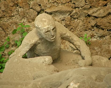 pompeii man last act.